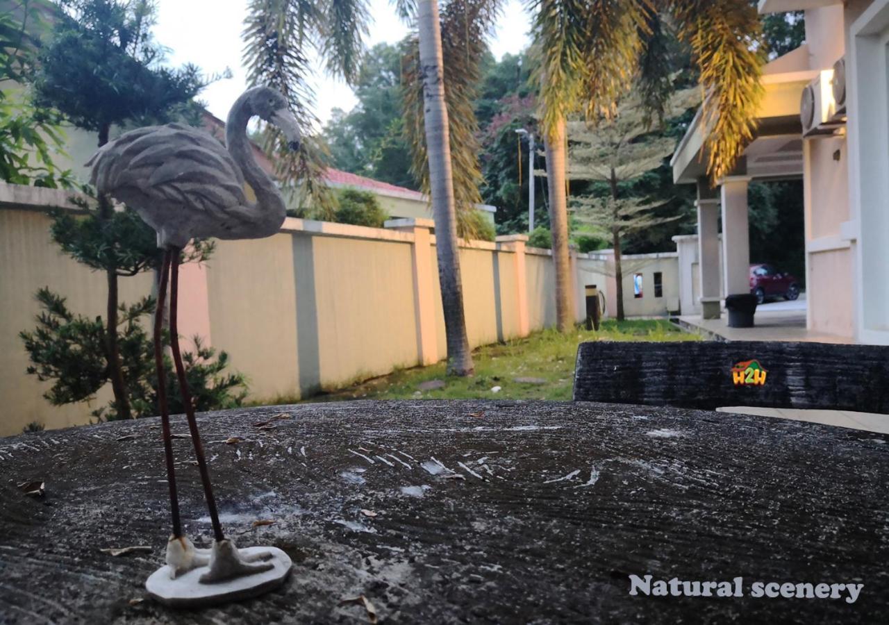 H2H - Cy Botani Vacation House Ipoh Exterior photo